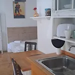 Plitzner Belvarosi Apartmanhaz Эгер