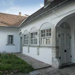 Plitzner Belvarosi Apartmanhaz Эгер