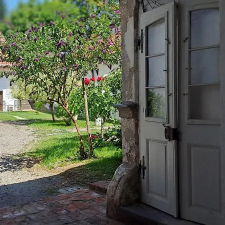 Plitzner Belvarosi Apartmanhaz * 에게르