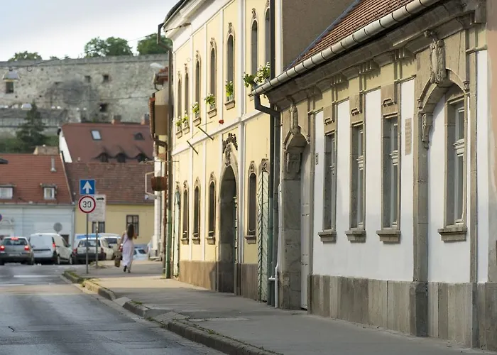 아파트 Plitzner Belvarosi Apartmanhaz 에게르